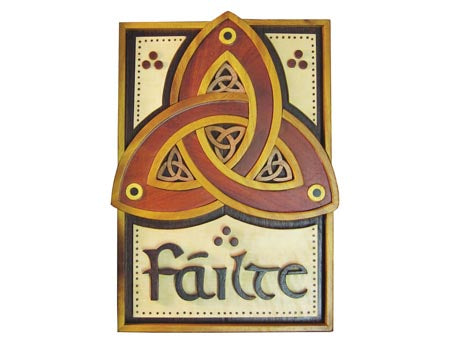 Trinity Knot Failte Wall Hanging